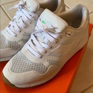 All white w/ gum sole - 8.5 - Diadora N. 9000